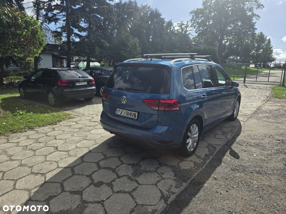 Volkswagen Touran 1.5 TSI EVO Highline - 10