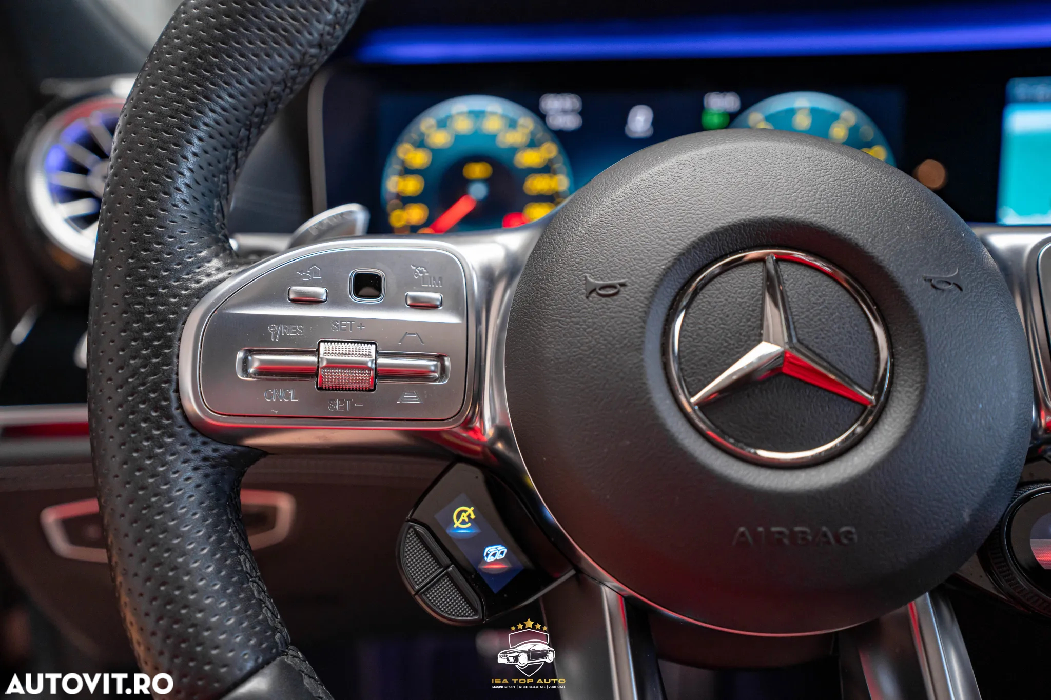 Mercedes-Benz AMG GT 43 4MATIC+ - 12
