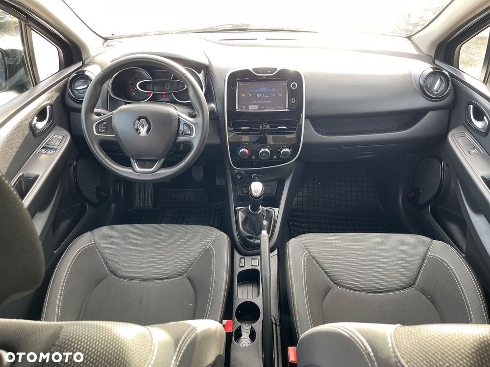 Renault Clio 1.2 16V Life - 11