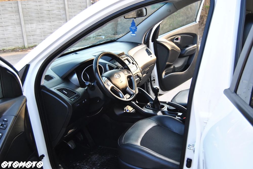 Hyundai ix35 1.6 2WD Fifa World Cup Edition - 5