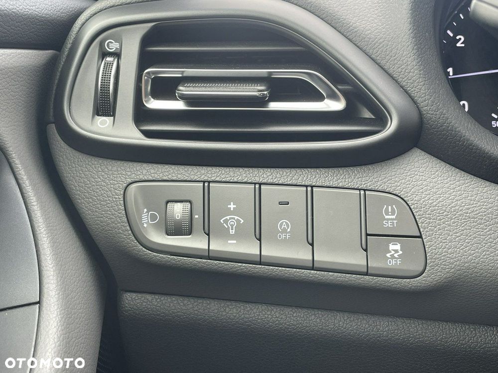 Hyundai i30 - 23