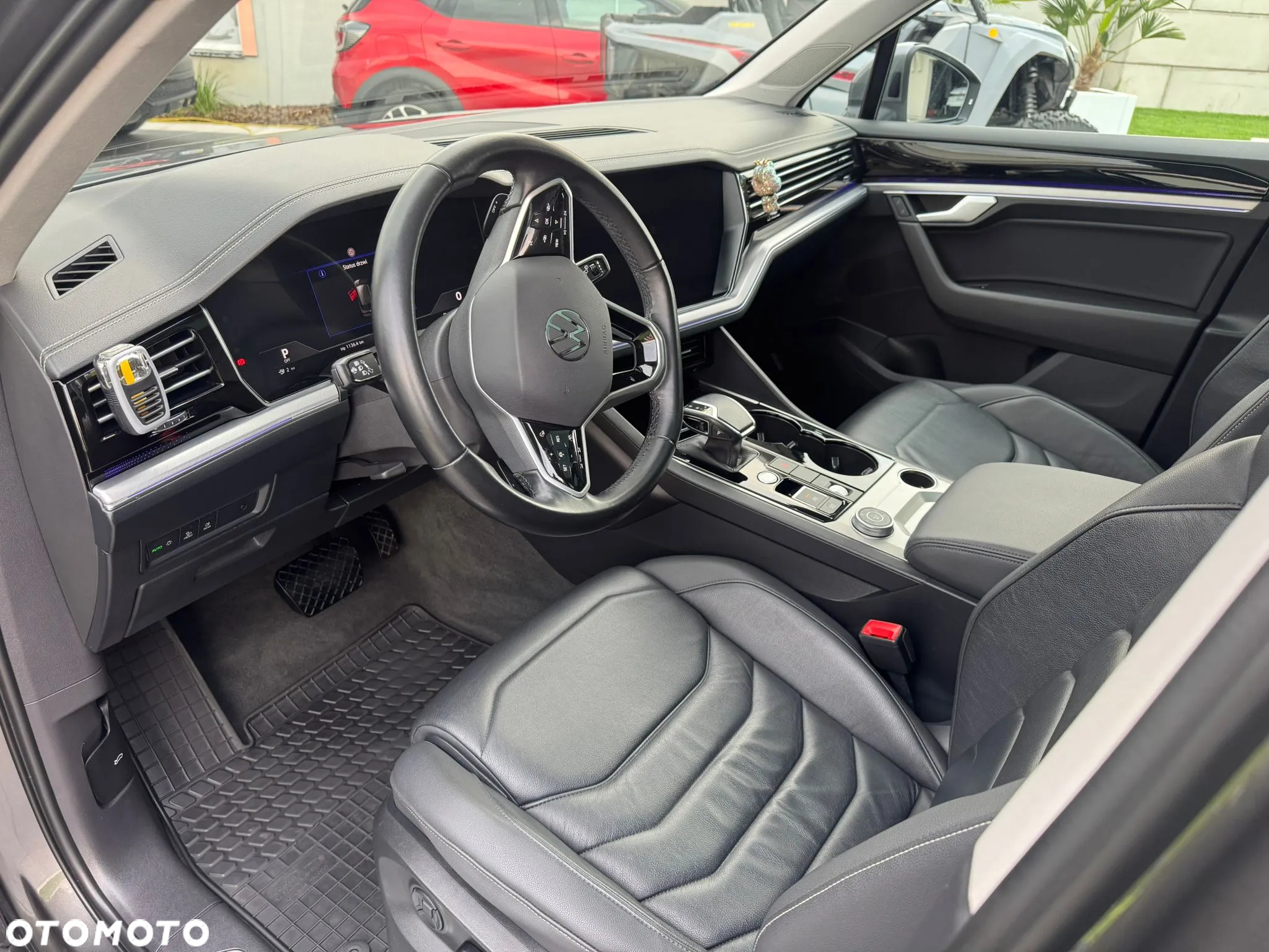 Volkswagen Touareg - 9
