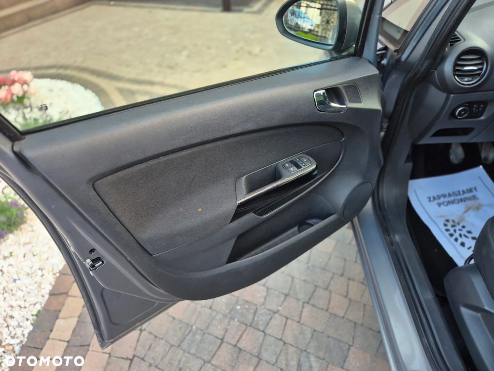 Opel Corsa 1.2 16V Essentia - 32