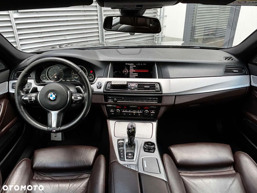 BMW Seria 5 M550d xDrive - 25