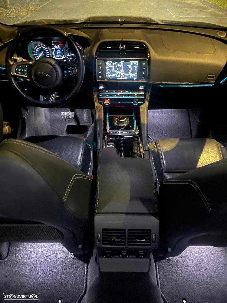 Jaguar F-Pace 2.0 i4D R-Sport Aut. - 24