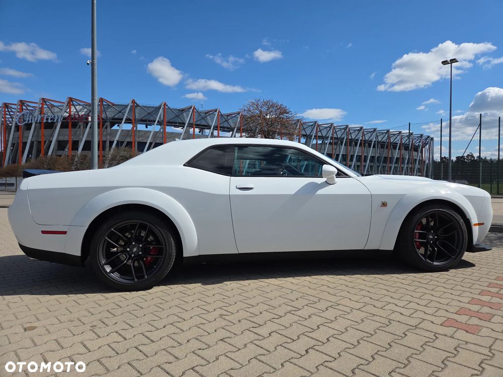 Dodge Challenger 6.4 Scat Pack Widebody - 8