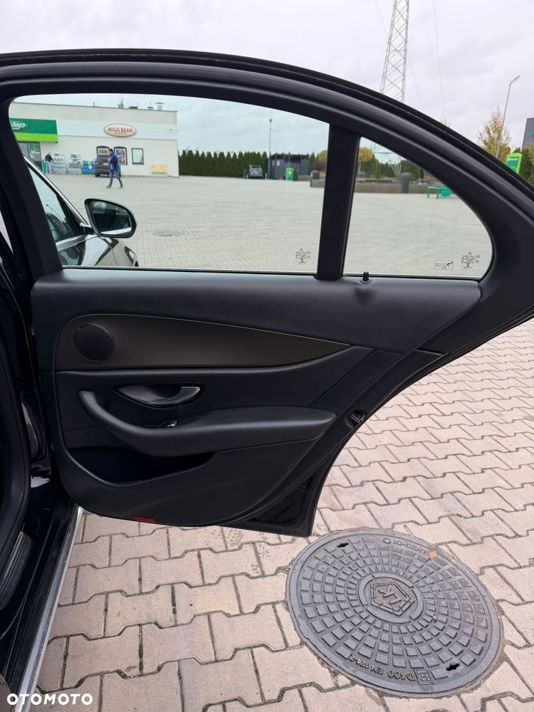 Mercedes-Benz Klasa E 200 d 9G-TRONIC - 7