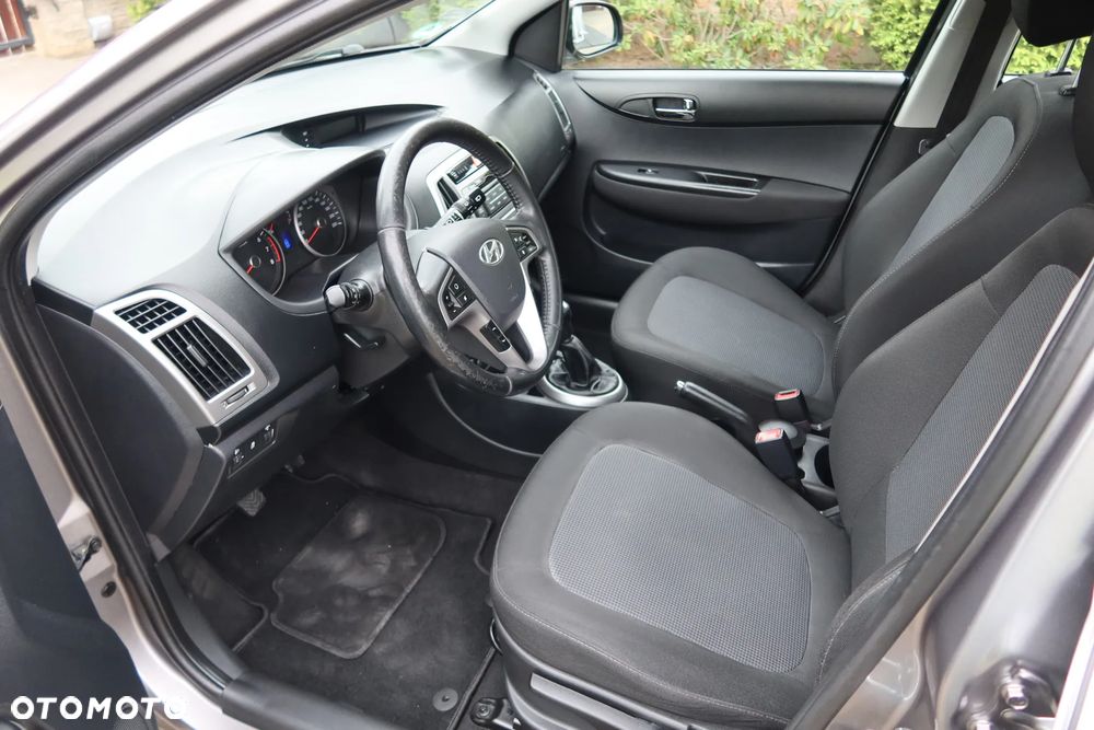 Hyundai i20 - 14