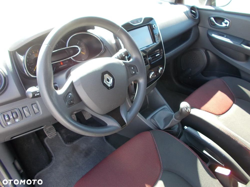 Renault Clio 1.2 16V 75 Dynamique - 19