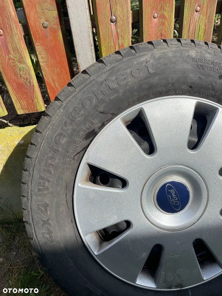 Koła zimowe z kołpakami FORD KUGA 235/60 R16 5x108 - 3