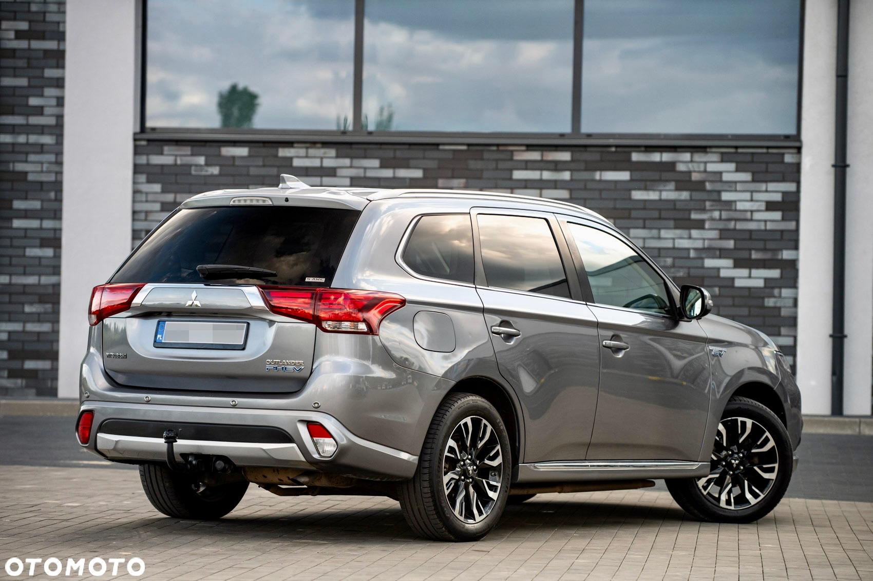 Mitsubishi Outlander PHEV Intense + - 4