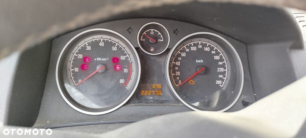 Opel Astra 1.6 Edition 111 Jahre - 9