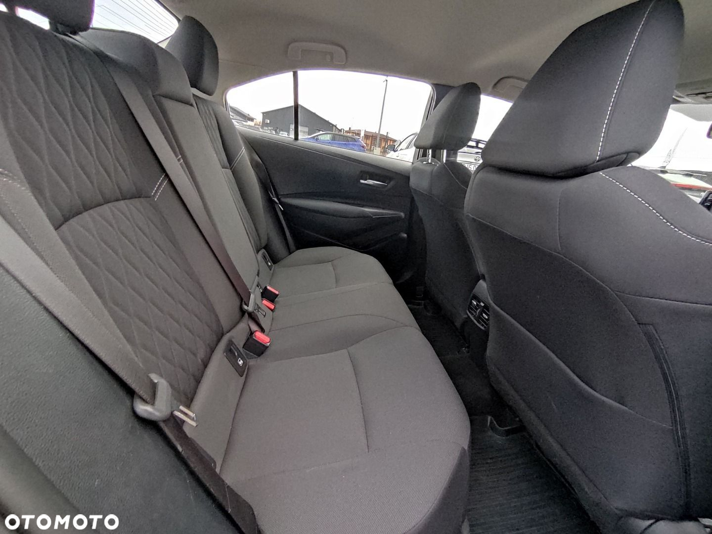 Toyota Corolla - 13