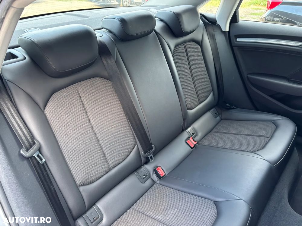Audi A3 1.4 TFSI COD Stronic Ambiente - 22