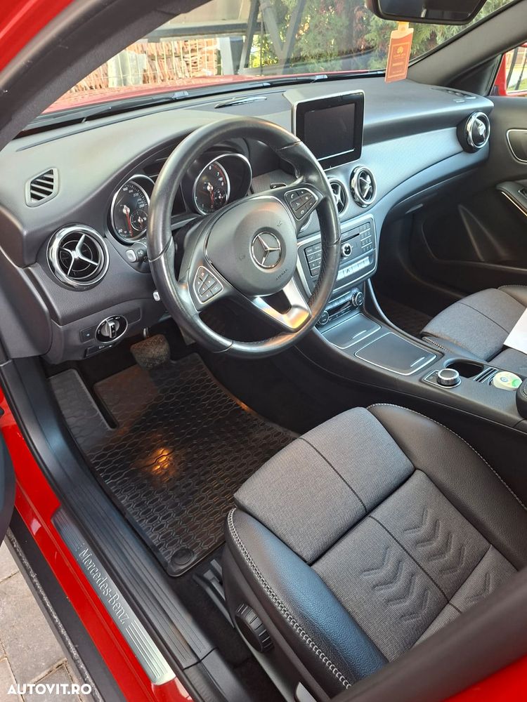 Mercedes-Benz GLA - 11