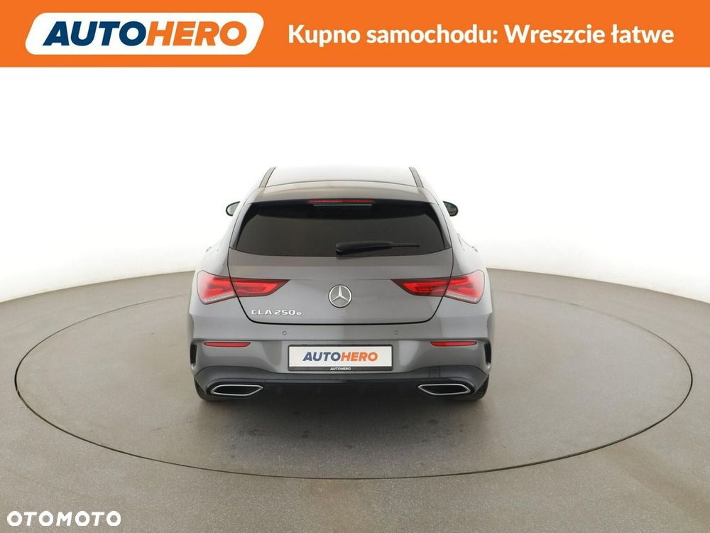 Mercedes-Benz CLA 250 e PHEV AMG Line 8G-DCT - 7