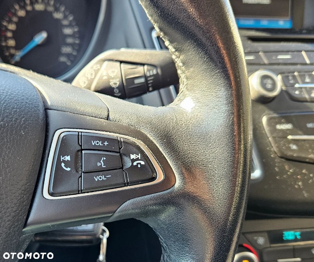 Ford Focus 1.5 TDCi SYNC Edition - 16