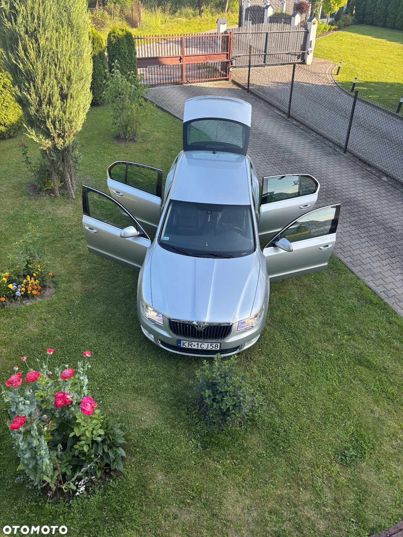 Skoda Superb 2.0 TDI DPF Elegance - 27