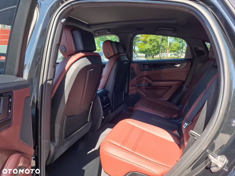 Porsche Cayenne E-Hybrid PHEV Black Edition - 15
