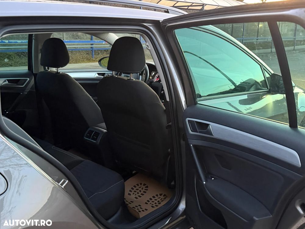 Volkswagen Golf 1.6 TDI BlueMotion Technology Cup - 8