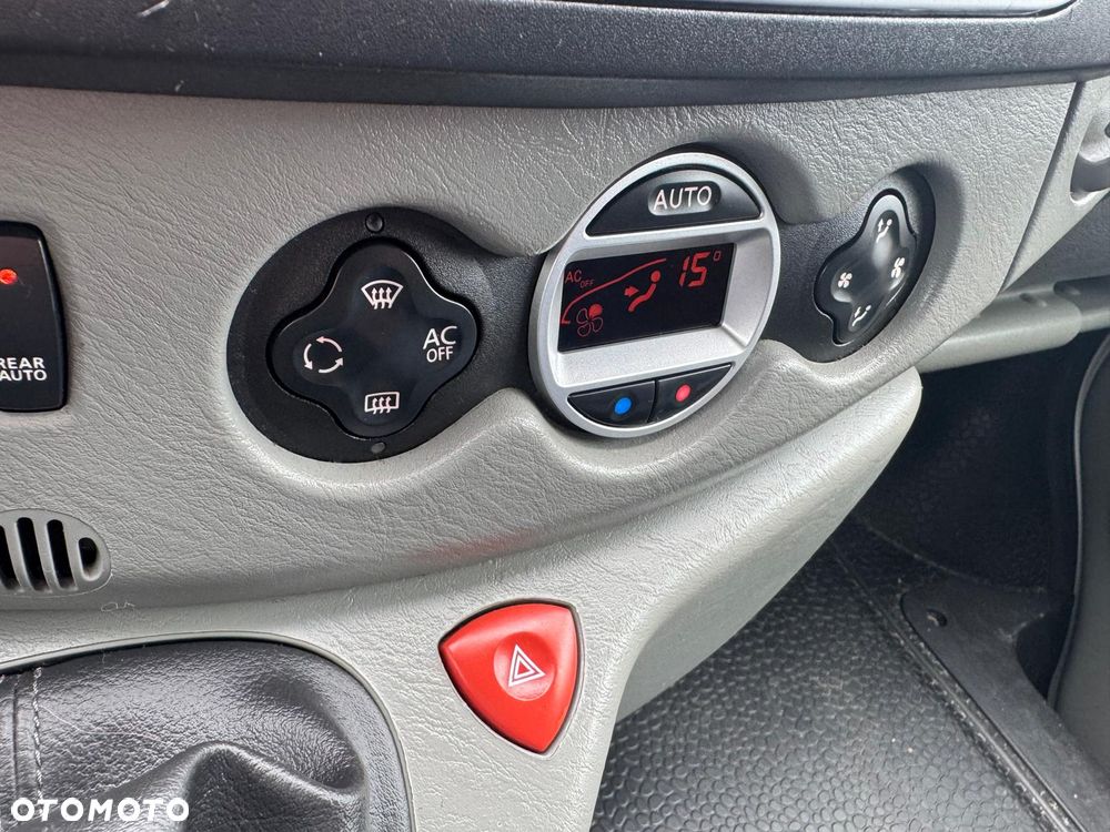 Renault Trafic Passenger Pack Clim - 13