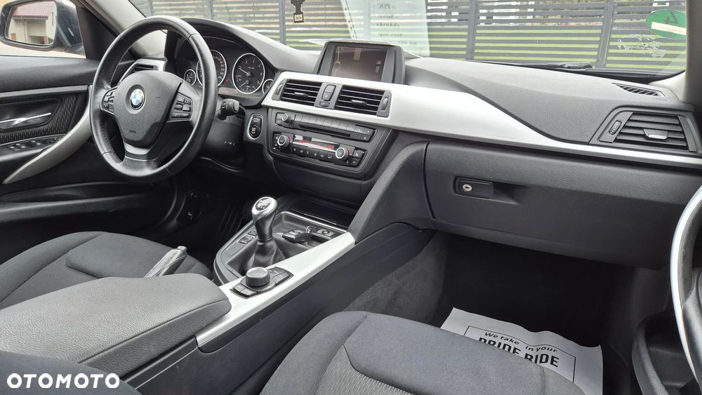 BMW Seria 3 318d - 11