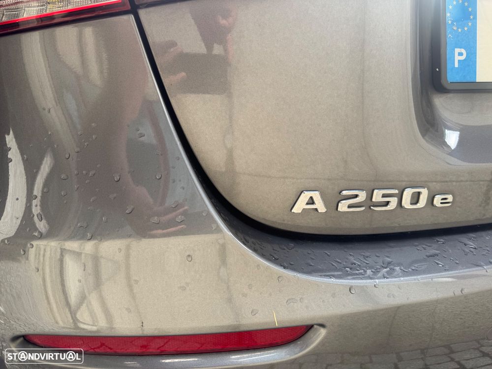 Mercedes-Benz A 250 e Progressive - 15