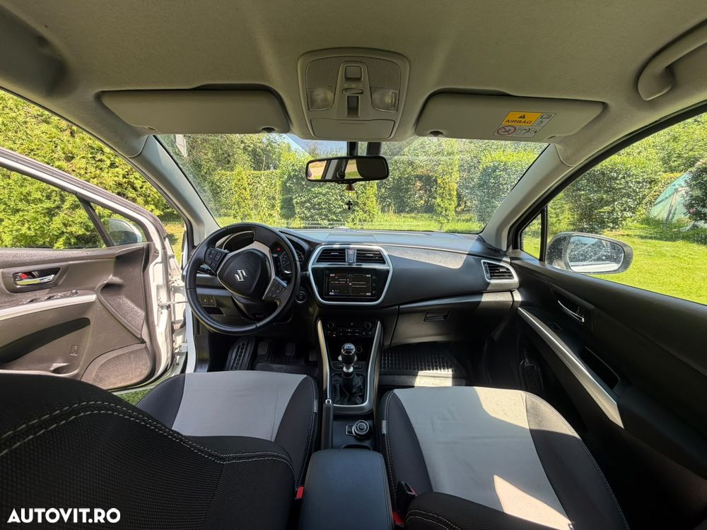 Suzuki S-Cross - 12