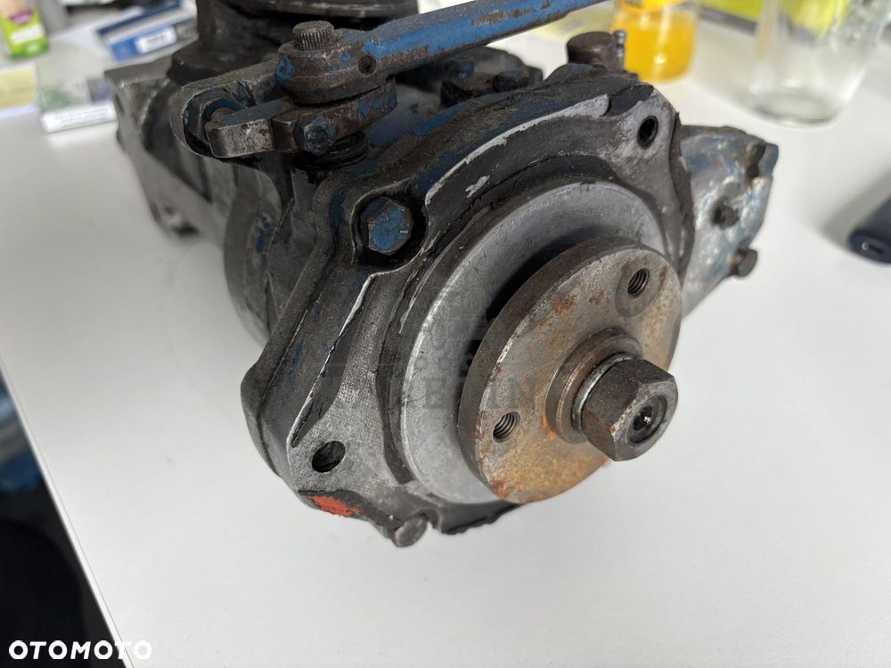 Ford TW25 - pompa wtryskowa paliwa - 6