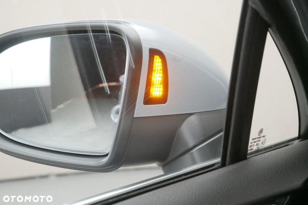 Volkswagen Passat Variant 2.0 TSI Elegance DSG - 35