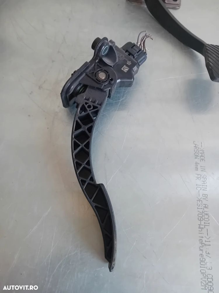 Pedala Acceleratie Dodge Caliber 2.0 Crdi Motor BWD BYL 2006-2012 Volan Stanga - 1