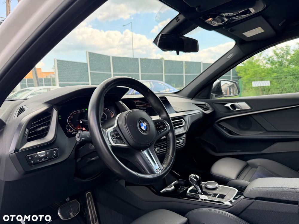 BMW Seria 1 120i M Sport - 16
