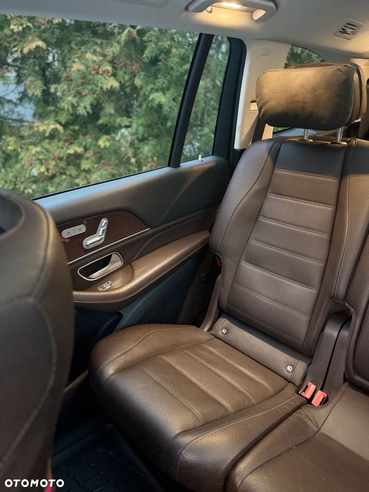 Mercedes-Benz GLS - 11