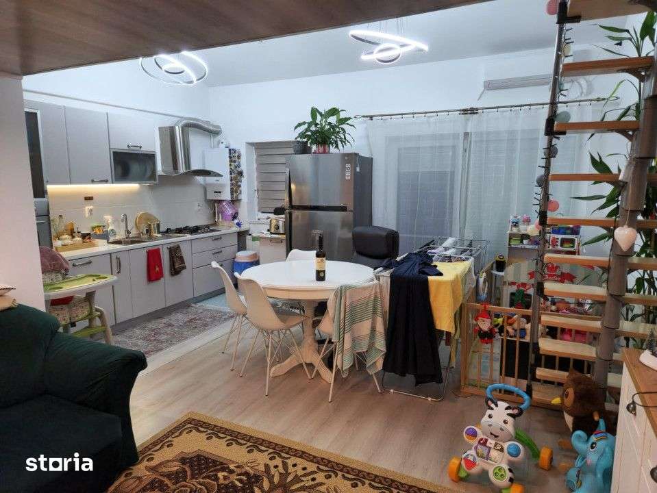 Apartament 3 camere, pe doua nivele, mobilat, parcare, zona Cetatii — fotografia 1