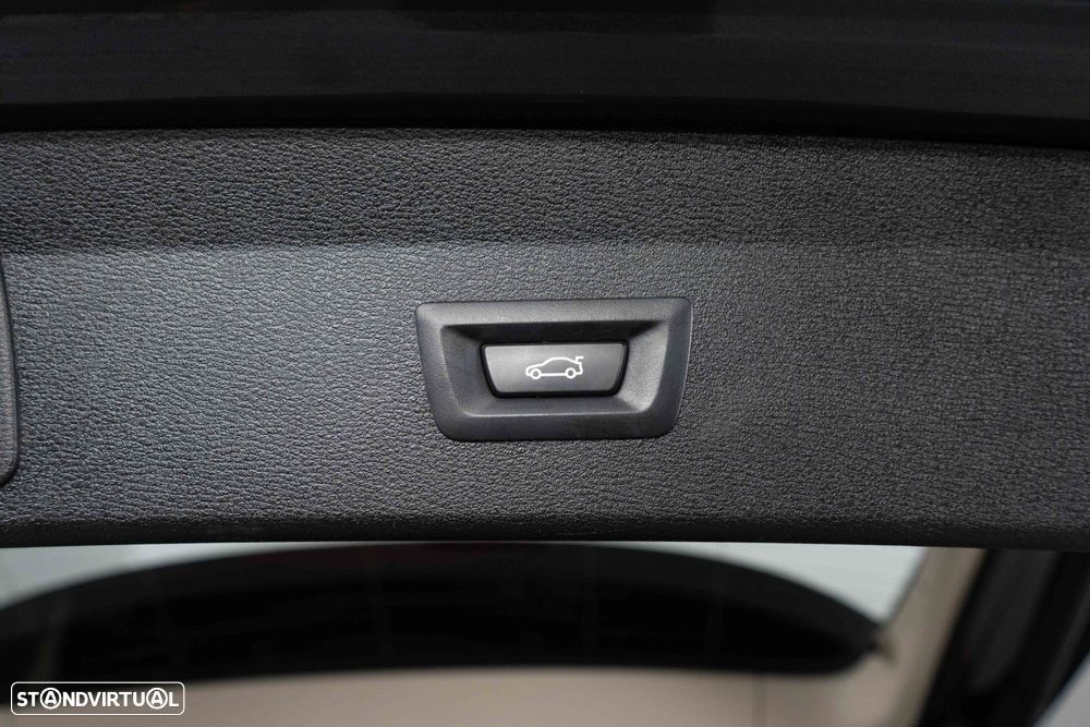 BMW X1 25 e xDrive Corporate Edition - 23