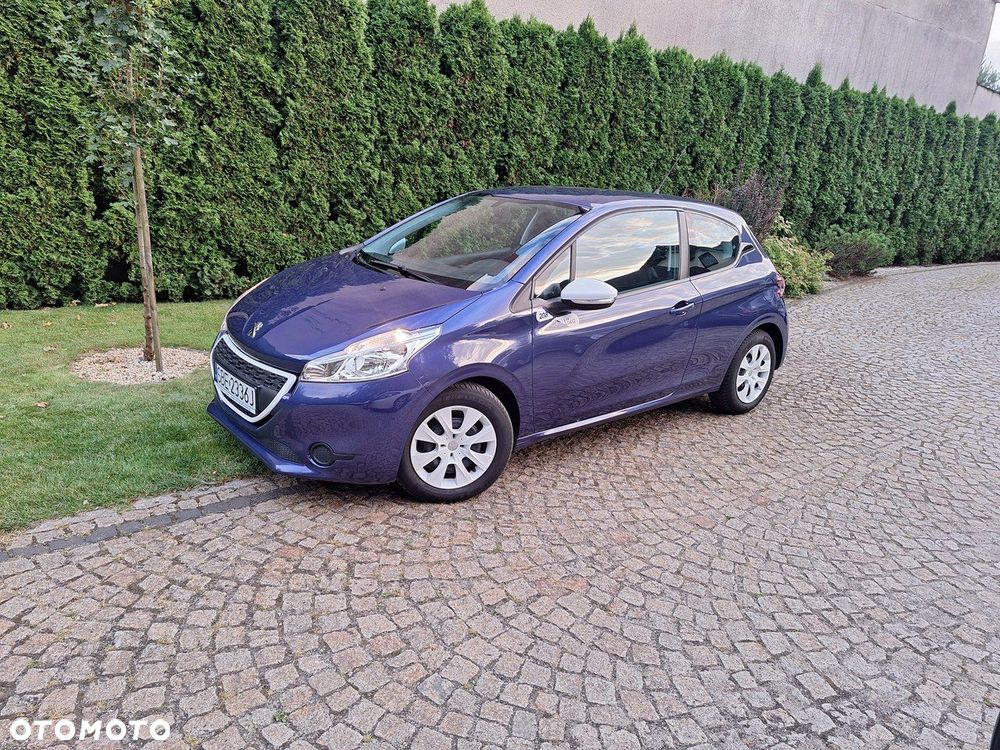 Peugeot 208 - 22