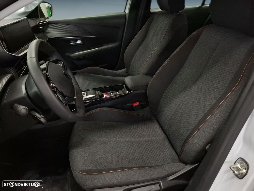 Peugeot e-208 50 kWh Style — fotografia 11