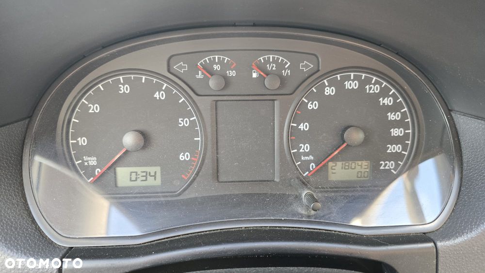 Volkswagen Polo 1.4 16V Comfortline - 14