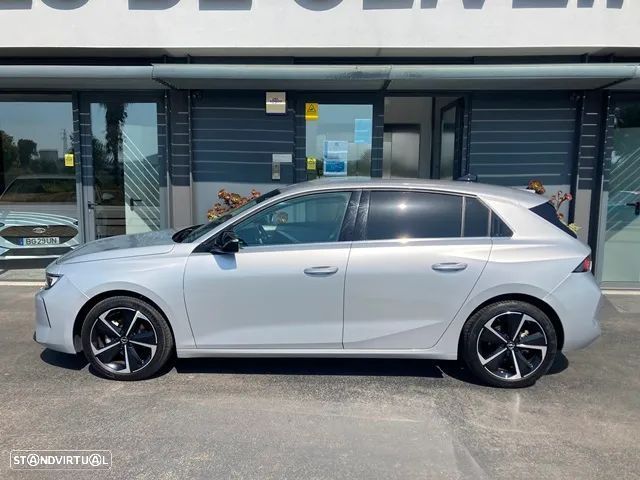 Opel Astra 1.2 T GS - 4