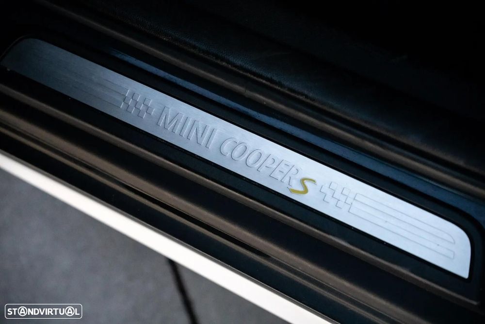 MINI Countryman Cooper SE ALL4 Auto - 23