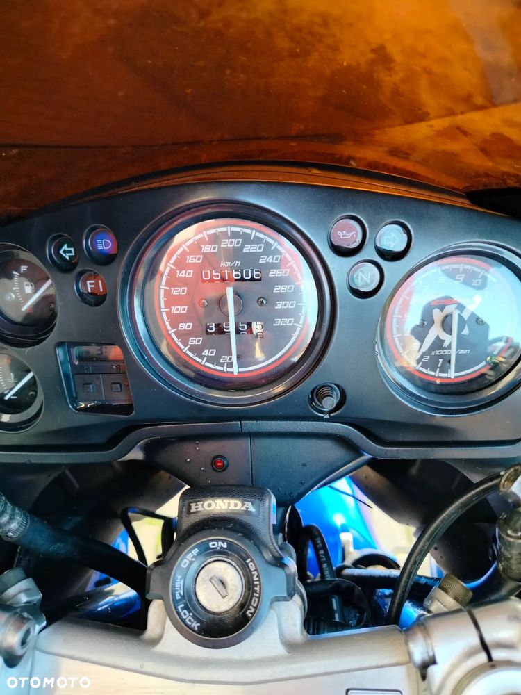 Honda CBR - 4