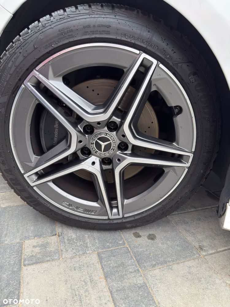 Mercedes-Benz CLA 200 AMG Line 7G-DCT - 9