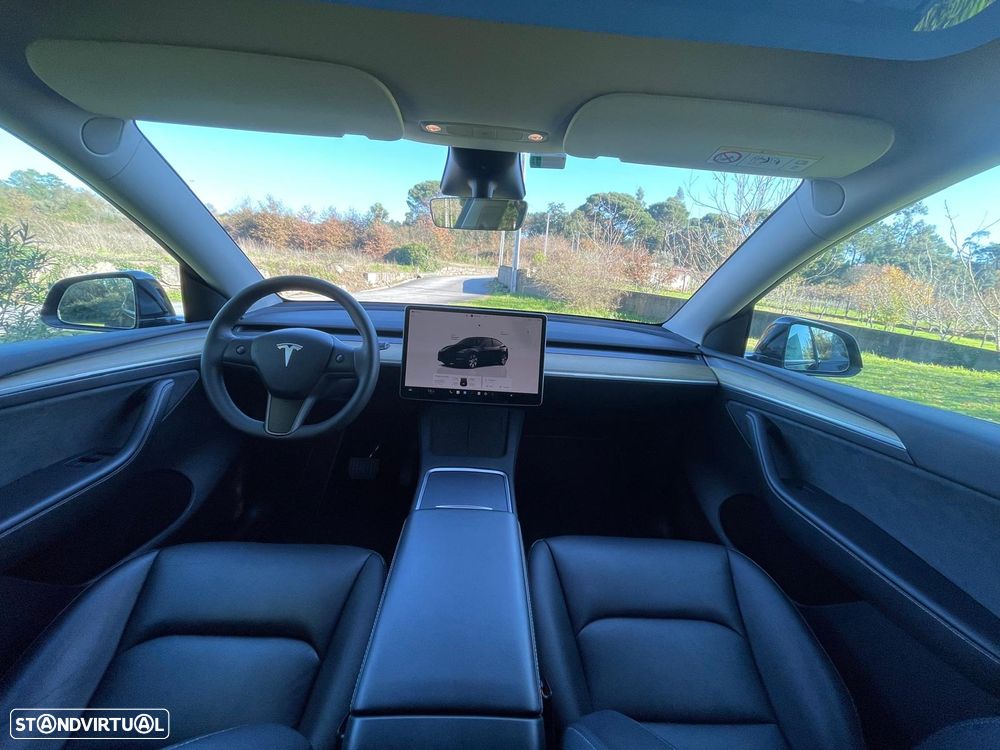 Tesla Model Y RWD - 35