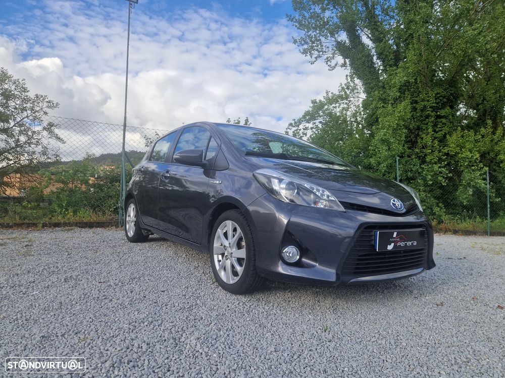 Toyota Yaris 1.5 HSD Sport+Navi - 13