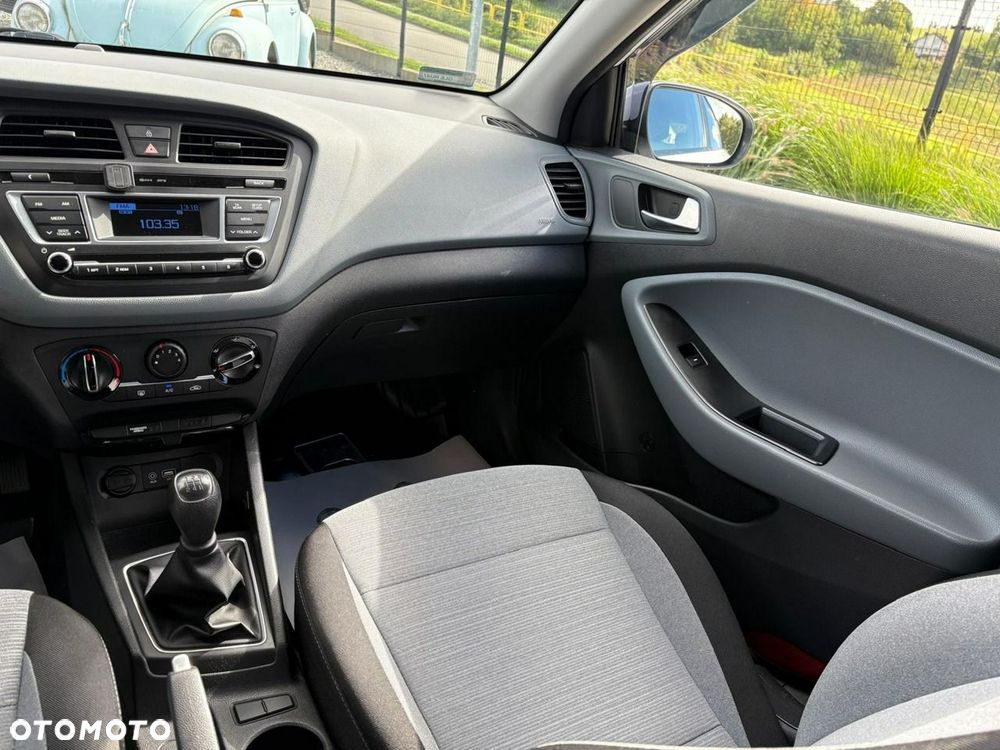 Hyundai i20 - 15