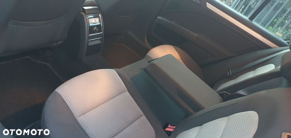 Skoda Superb 1.8 TSI Ambition DSG - 7
