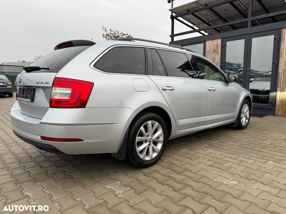 Skoda Octavia Combi Diesel 1.6 TDI Ambition - 11