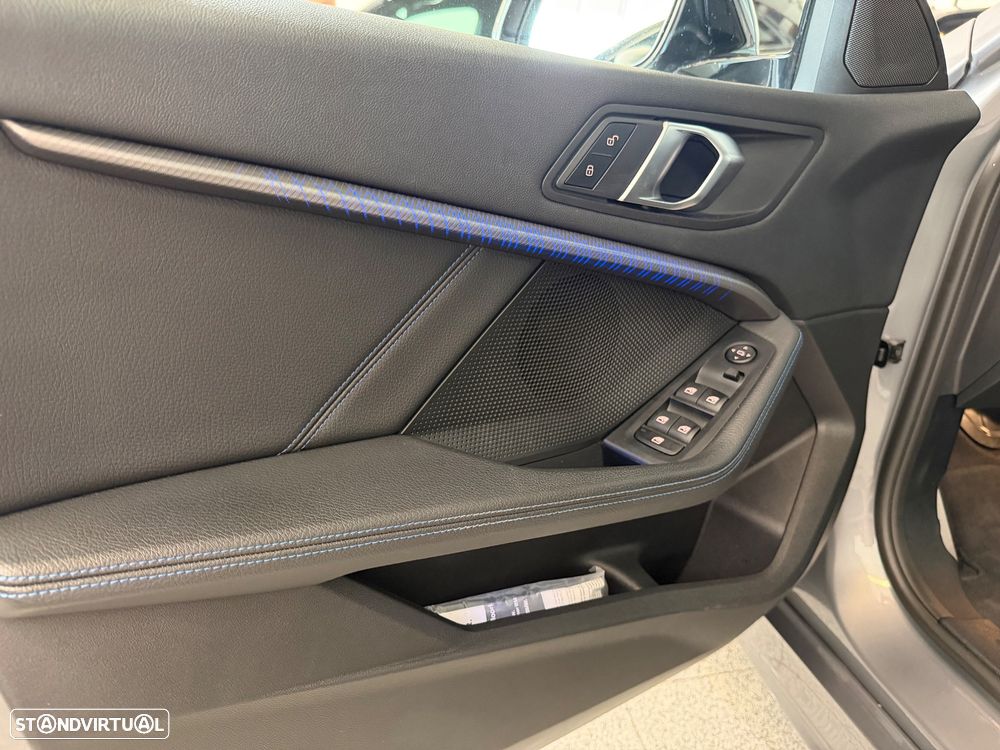 BMW 116 d Pack Desportivo M Auto - 8