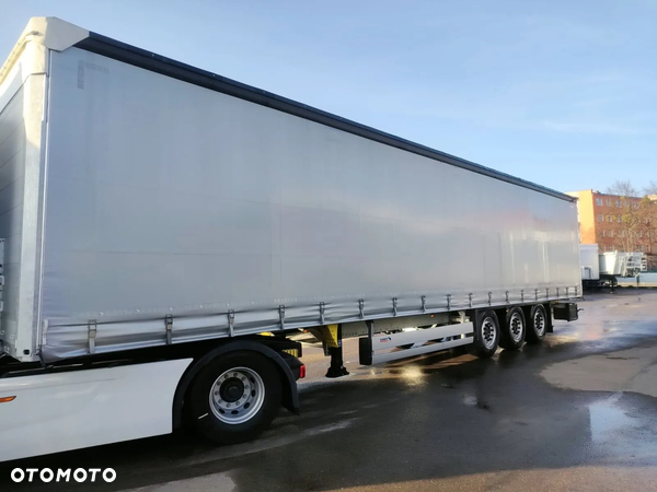 Schmitz Cargobull Firanka Standard/podnoszony dach