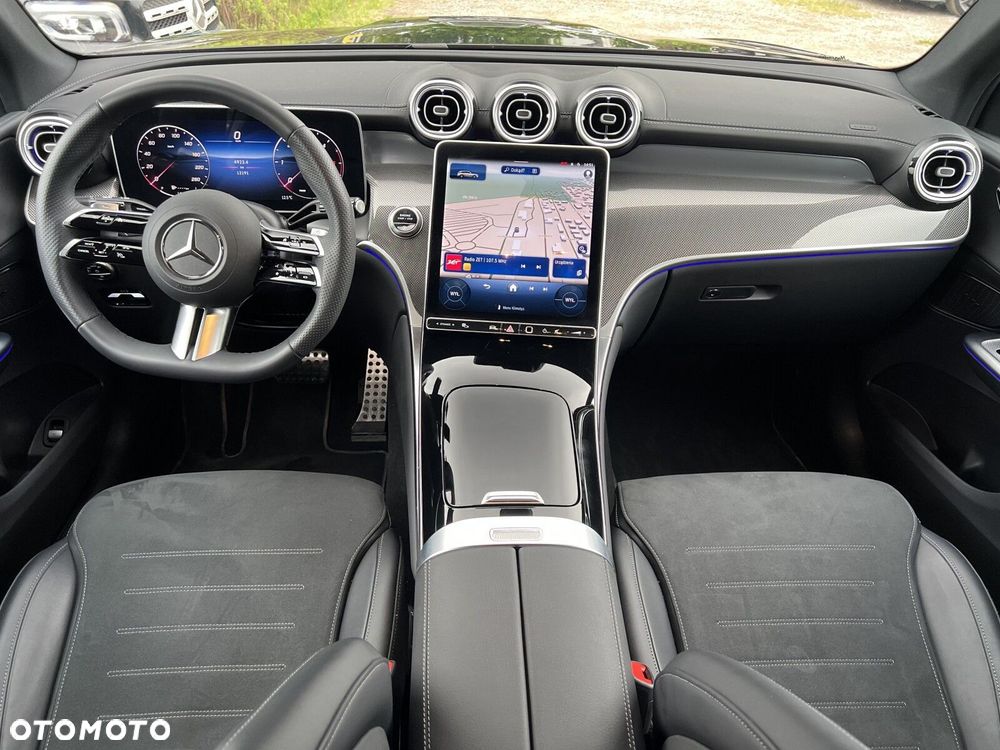 Mercedes-Benz GLC - 12